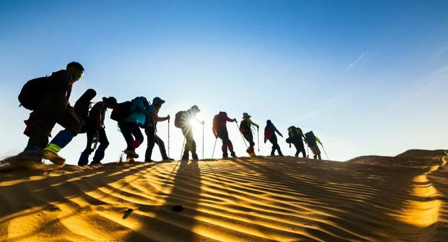 腾格里沙漠五湖穿越！5日最美徒步行程！